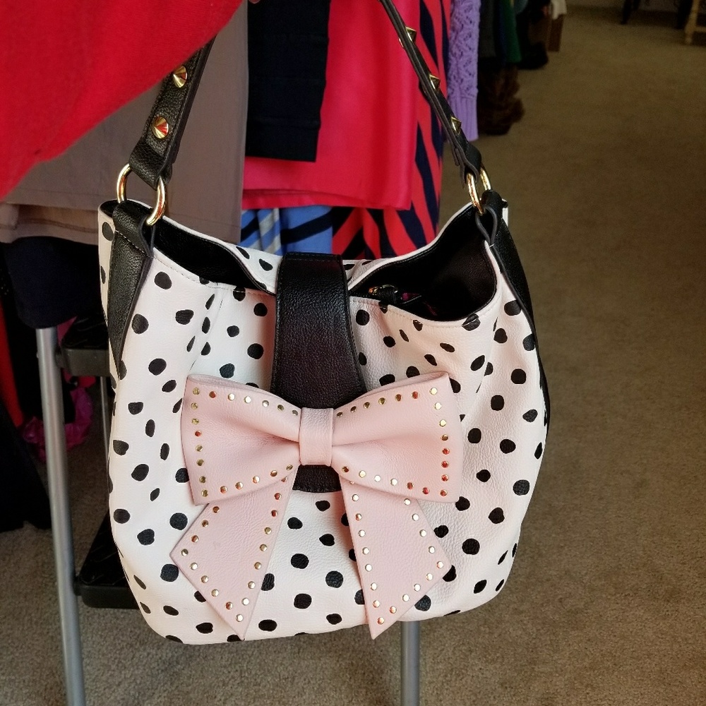 Bestey Johnson tote